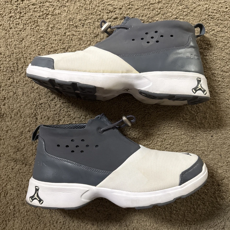 Air Jordan Roy Jones Jr Bolo 训练鞋美国男式 9.5 码白色/灰色 — 第 3/4 张图片