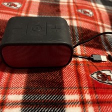 UE Mini Boom Wireless Bluetooth Speaker Red/Black TESTED WORKS w/Charging Cable