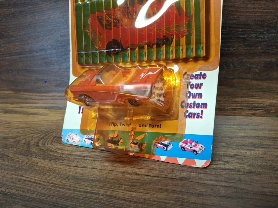 Micro máquinas macro reversibles Galoob 1991 57 Chevy cambia a techo rígido personalizado Foto 4 de 4