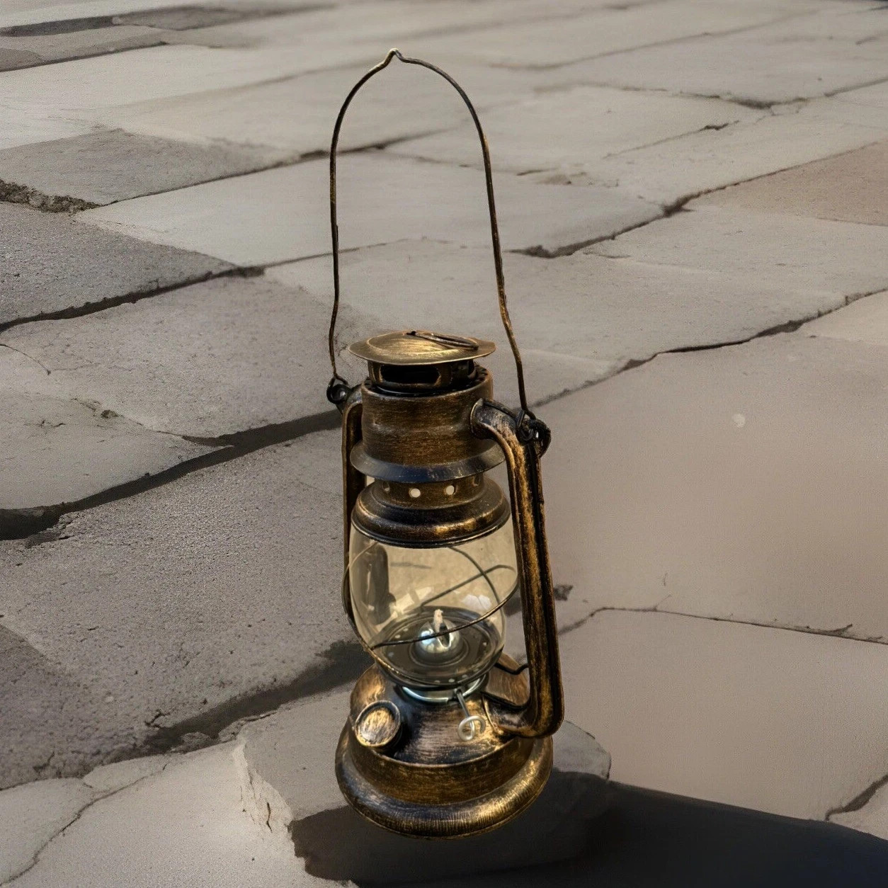 Vintage Style Hurricane Lamp Antique Kerosene Oil Lantern Camping Bronze