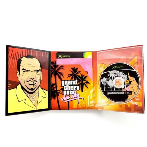 Grand Theft Auto: The Trilogy (Microsoft Xbox, 2005) Complete w/ Posters Tested - Picture 8 of 18