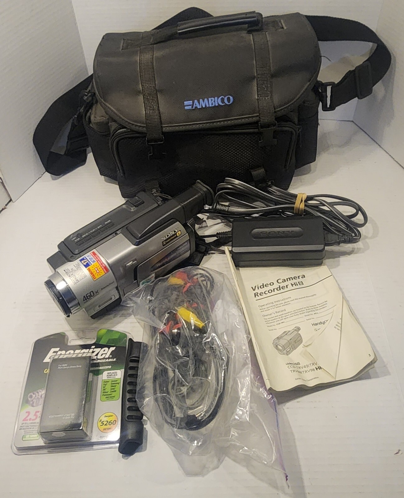 Sony HandyCam CCDTRV68 Video8 460x Camcorder Read Description Please