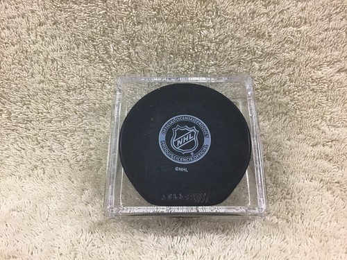 Autographed USA Great Mike Modano #9 SIGNED Dallas Stars PUCK NHL - Picture 3 of 6