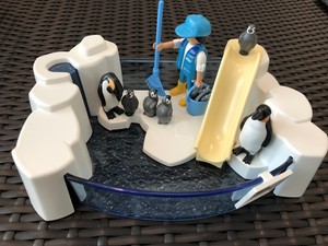 playmobil aquarium penguin