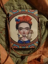 Frida Khalo crossbody with Detachable Strap. 