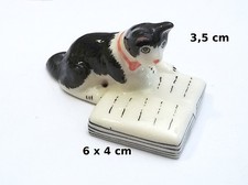 chat sur un livre,miniature de collection,décoration,animal, cat,kat,poes *S3-1