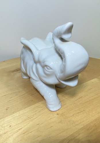 Elephants WHITE Ceramic Elephant Trunk in Air Standing Shinny Gift Japan Vintage - Picture 5 of 7