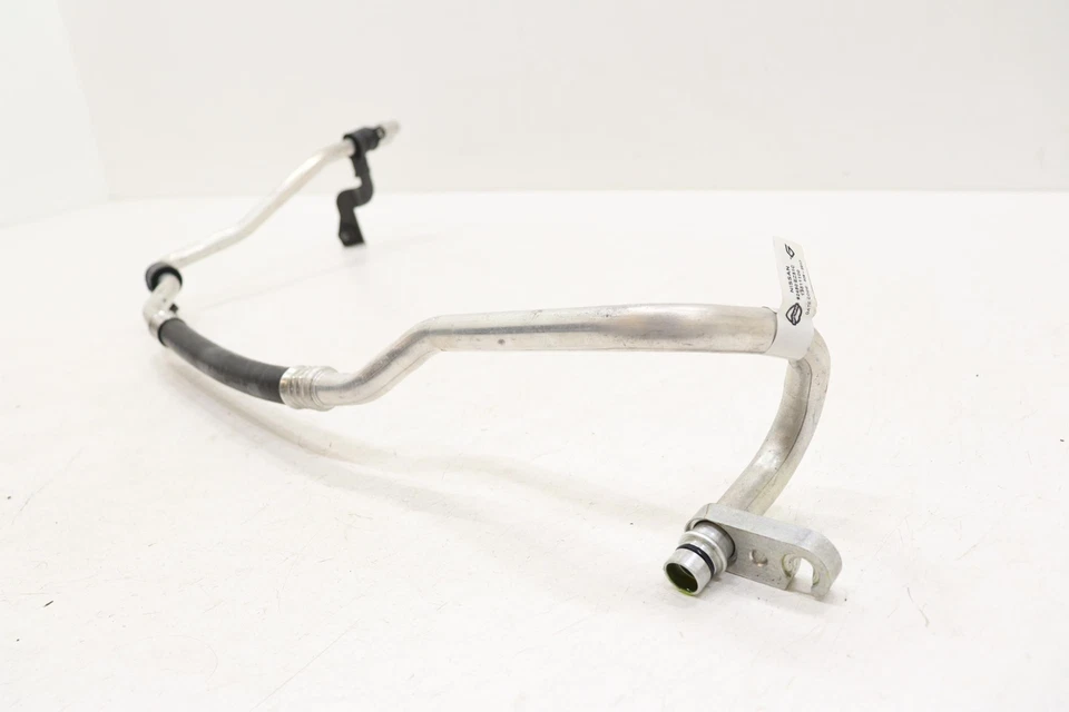 Nissan Titan 2017-2019 5,6 L aire acondicionado condensador manguera tubo OEM Foto 2 de 4