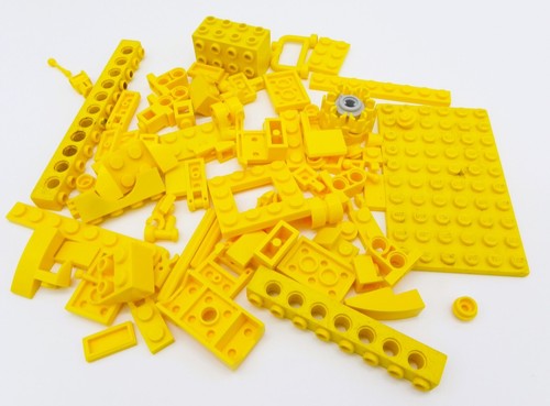 Lot Of 79X Random Yellow LEGO Pieces Slopes Plates Holed Bricks Rim Round - Foto 1 di 5
