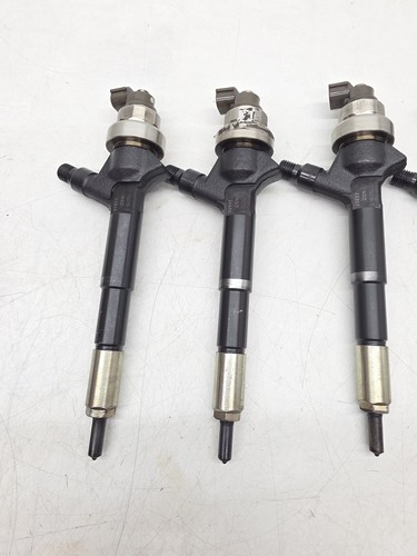 VAUXHALL ASTRA J MK6 1.7 CDTI A17DTJ DIESEL INJECTOR X1 8-97376270-3 DENSO X1 - Picture 2 of 9