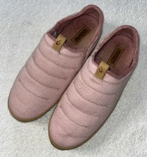 Olukai Women  s 10 Pink Fabric Lanai Slippers