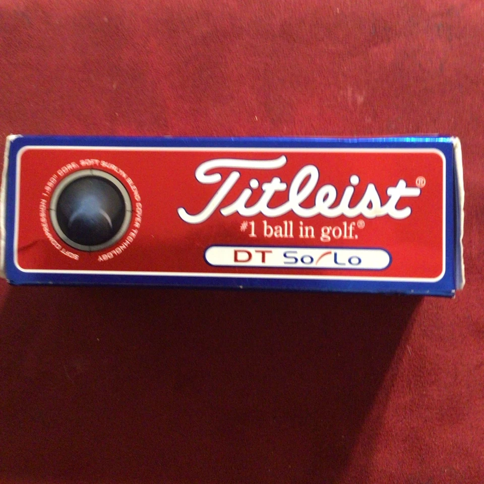 Titleist DT SOLO Soft Feel 全新 3 球套。  — 第 2/3 张图片