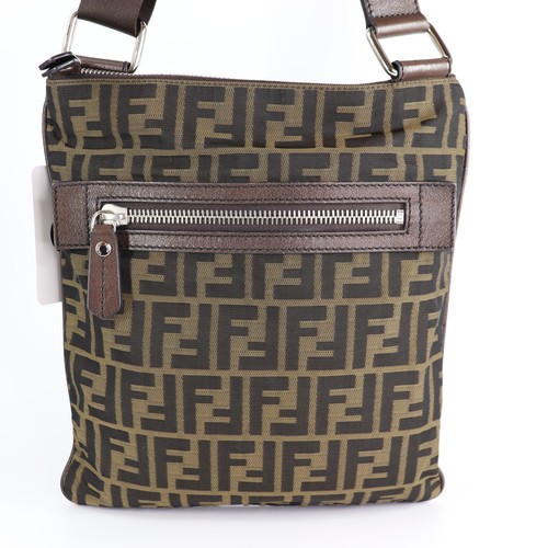 Fendi Vintage Front Zip Flat Messenger Bag Zucca Canvas Medium - Afbeelding 19 van 19