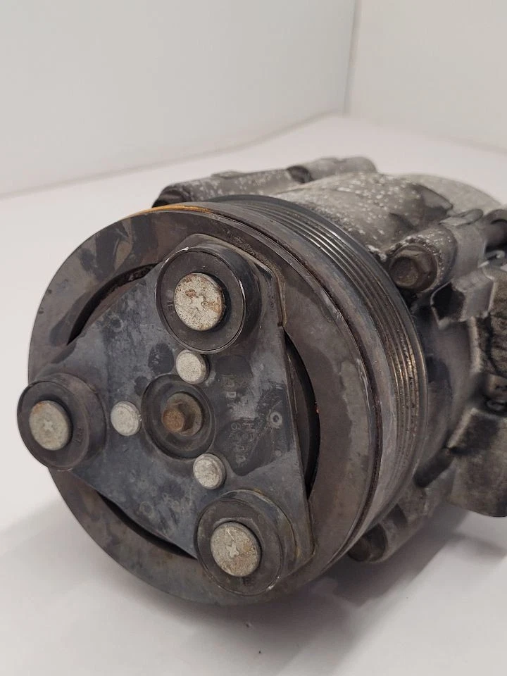 1997-2006 FORD MUSTANG AC Compressor 3V F6LZ19703AA  - Image 4 of 4