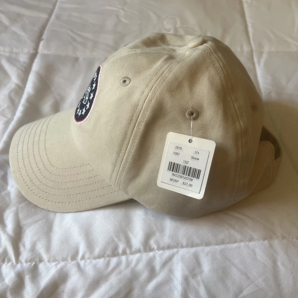 Parche con logotipo Southern Tide Skipjack gorra de béisbol piedra con etiquetas precio de venta sugerido por el fabricante 27,00 USD Foto 4 de 4