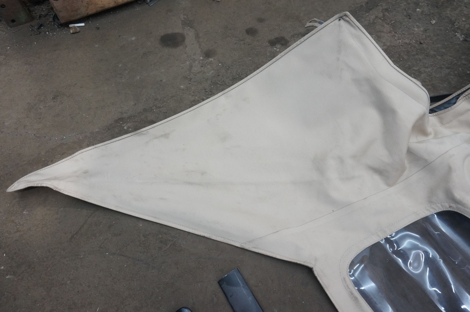 Tan Convertible Roof Soft Top Window W/ Brackets Ferrari Mondial Cabriolet 1985