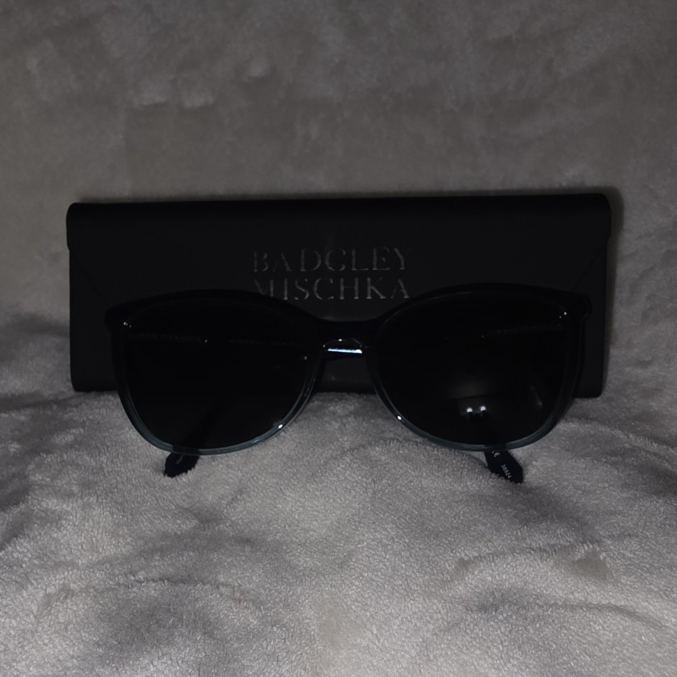 Badgley Mischka Ronnie Cat Eye Sunglasses Blue Frame Black Lenses UV400 135mm