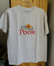 The Disney Store Winnie the Pooh Vintage Gray Embroidery Tee Shirt Sz M