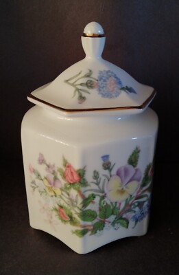 Aynsley Wild Tudor Lided Sugar Bowl Fine Bone China Made in England