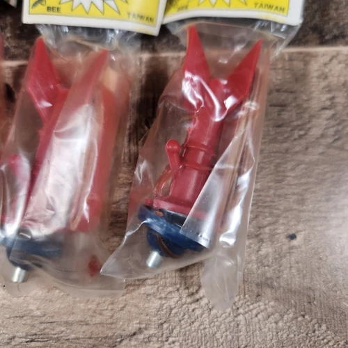 复古 批量 5 件 20 世纪 60 年代 蜜蜂帽 炸弹 玩具 Missles Shaped 全新 全新 全新 全新品 复古 红色 - 第 11 张/共 14 张