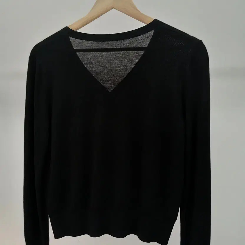 Women’s Light Blue V-neck Basic Spring Summer Car… - image 2