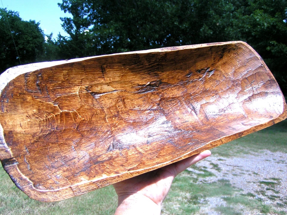 Hand Carved Wooden Dough Bowl Bread Trencher, distressed, 2945 - Image 2 of 4