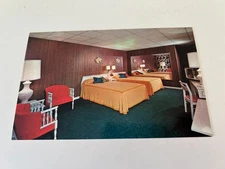 The Continental Inn New Circle Rd Lexington Kentucky Room Scene Postcard