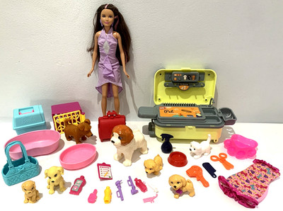 Barbie Puppe Hundetagesstätte Spielset Zubehör + Toyland Haustiere Pflegekoffer Konvolut