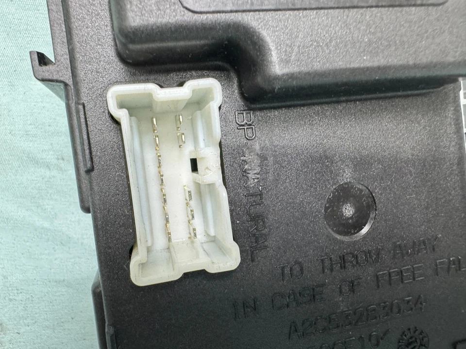 Unidad de módulo de control de carrocería 11-13 Infiniti G37 11-12 G25 14-15 Q60 BCM 284B1 1NC7C Foto 4 de 4