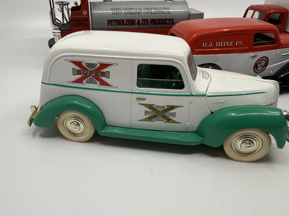 Lote de 5 bancos de monedas fundidas a presión de colección Liberty Classics edición limitada con llave de hierro Foto 2 de 4