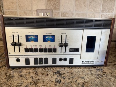 VINTAGE TANDBERG TCD 330 3 HEAD COMPACT CASSETTE TAPE DECK, 1976