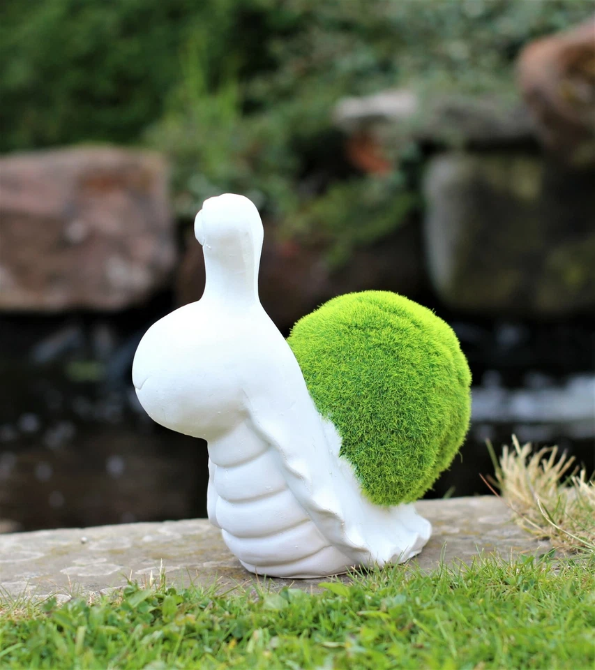 Garden Ornament slug Snail Animal  Flocked Grass Effect Outdoor Sculpture  - Image 4 of 4