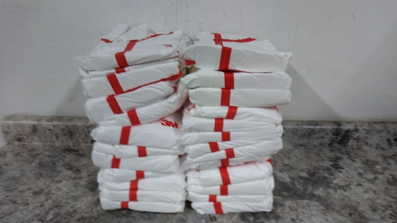 3M 4565BLKM 25 Pk Size Medium Hooded Disposable Coveralls eBay