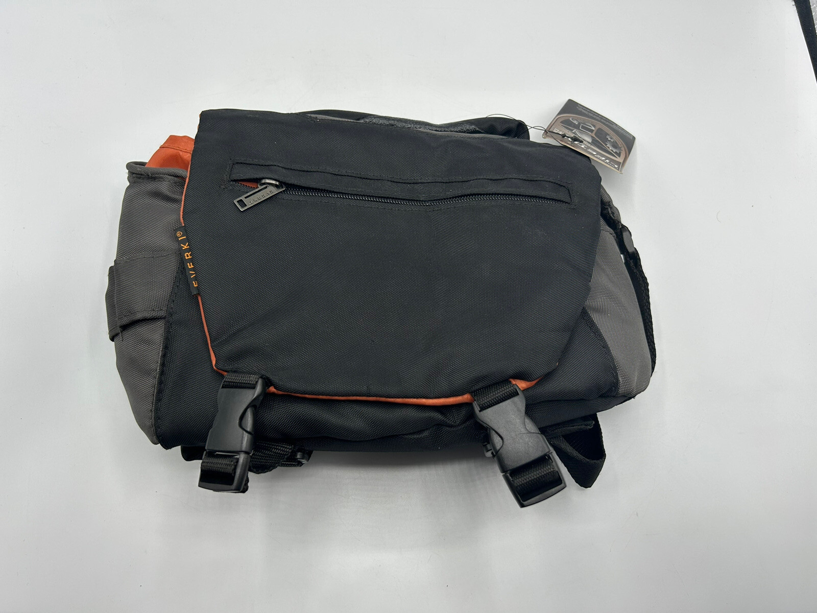 EVERKI EKC504 Black Aperture Mid-Size iPad Accessory Camera Bag 