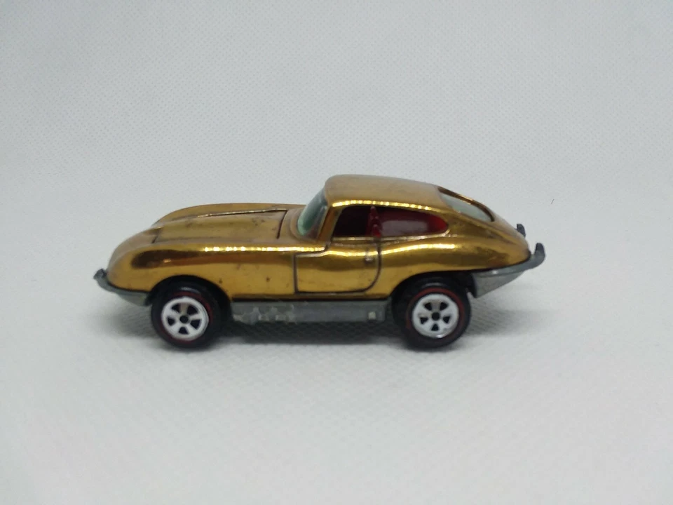 Jaguar personalizado Johnny Lightning XKE 1969 dourado fabricado nos Estados Unidos - Imagem 2 de 4