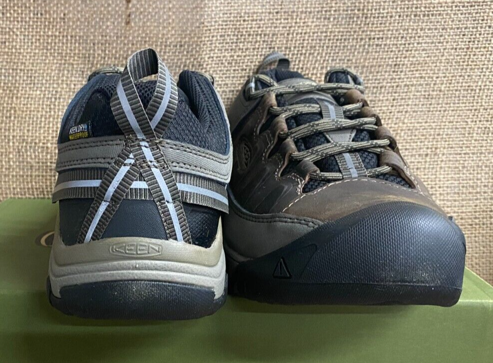 Nuovi con scatola Keen 1018597 Stivali casual neri Targhee lll da uomo larghi WP cavo bungee nero