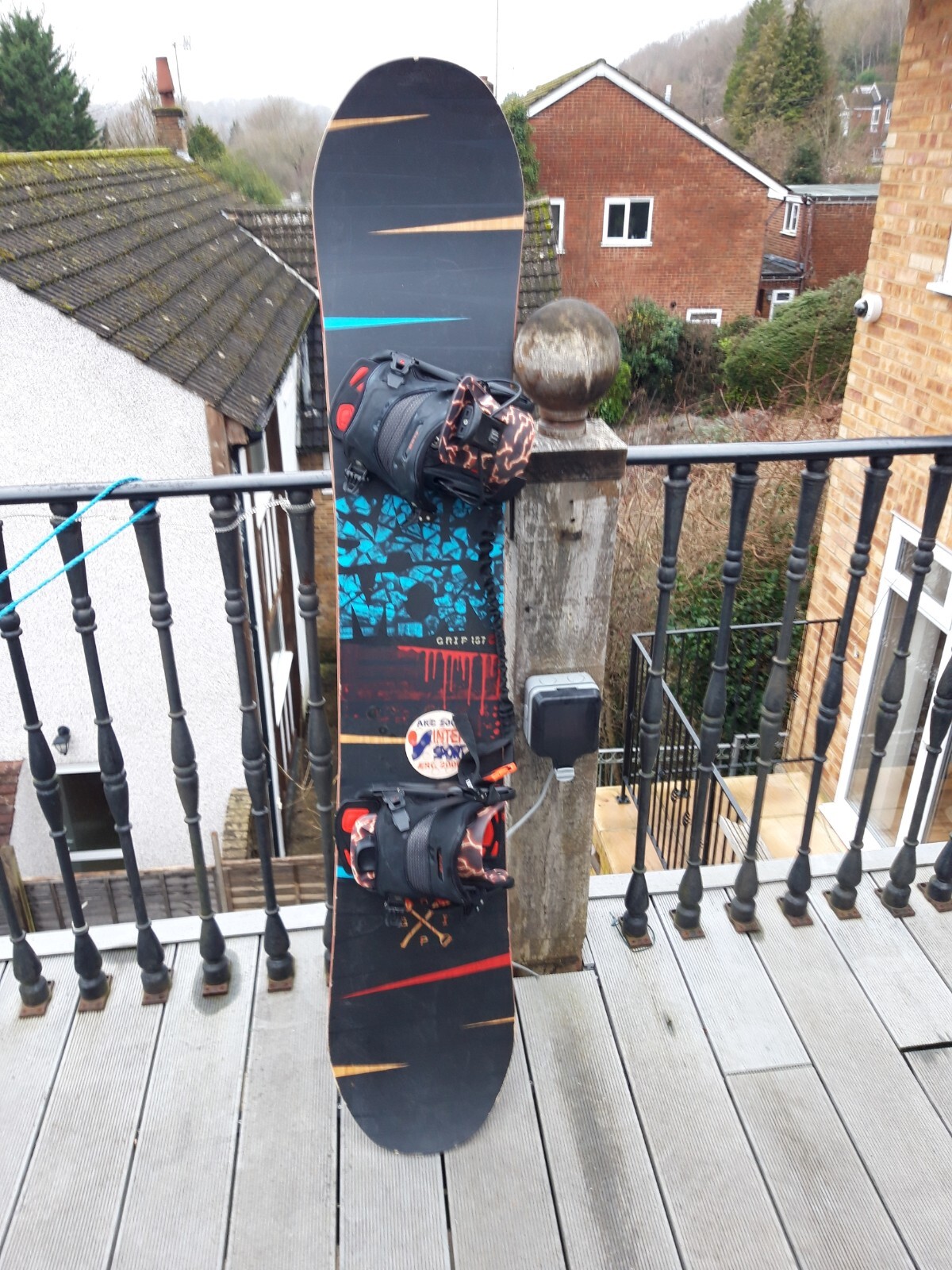 Salomon 157 snowboard complete with Flow step in bindings, and carrier