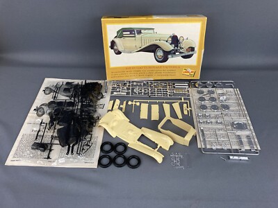 Vintage Lindberg 1931 Bugatti Royale Victoria 1/24 Scale Plastic 