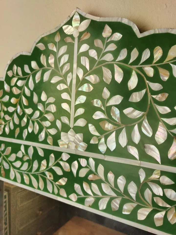 Espejo con incrustación de fregona con patrón floral, espejo con incrustación de hueso hecho a mano, espejo verde Foto 3 de 4