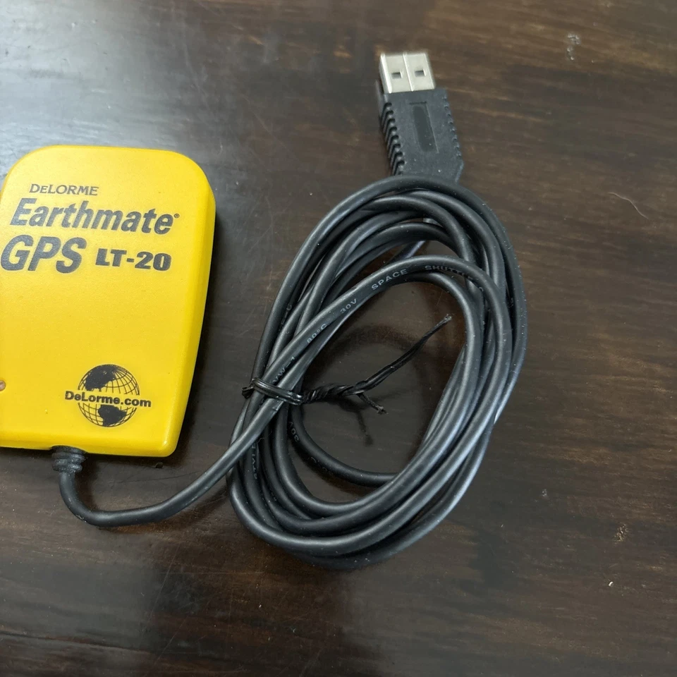DeLorme Earthmate GPS LT-20 Model 9838 USB Port Lights Up Working - Image 3 of 4