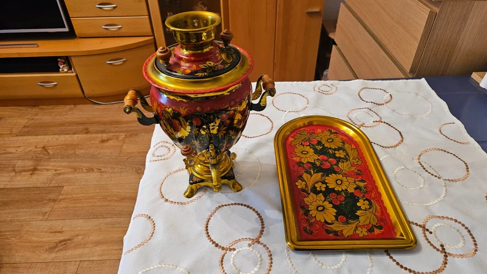 Russischer Samowar mit Tablett, Messing von 1992 elektrisch wie neu. - Bild 3 von 4