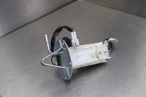 11-25 SUZUKI GSXR600 GSXR 600 FUEL PUMP GAS PETROL SENDER UNIT 15100-14J01