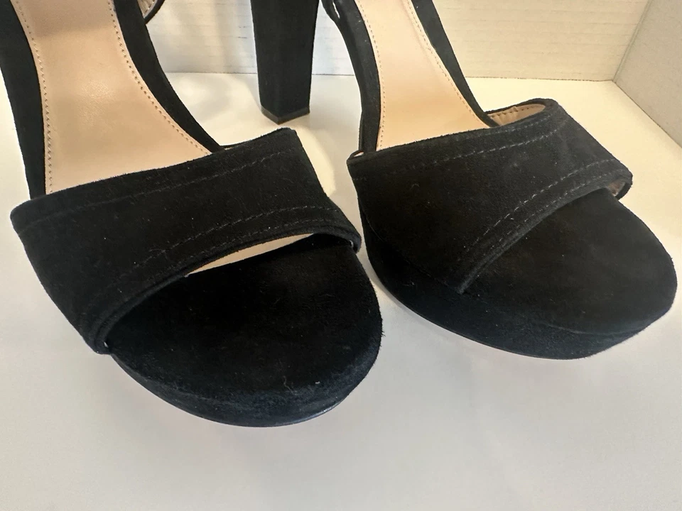 Vince Camuto Sandals Womens 11 Black Suede Heeled Cross Strap Open Toe Shayla - Image 2 of 4