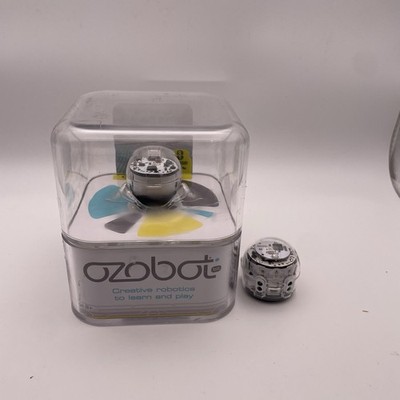Ozobot Evo Starter Kit Programmable Learning Robots 2 robots (040101 and 020101)