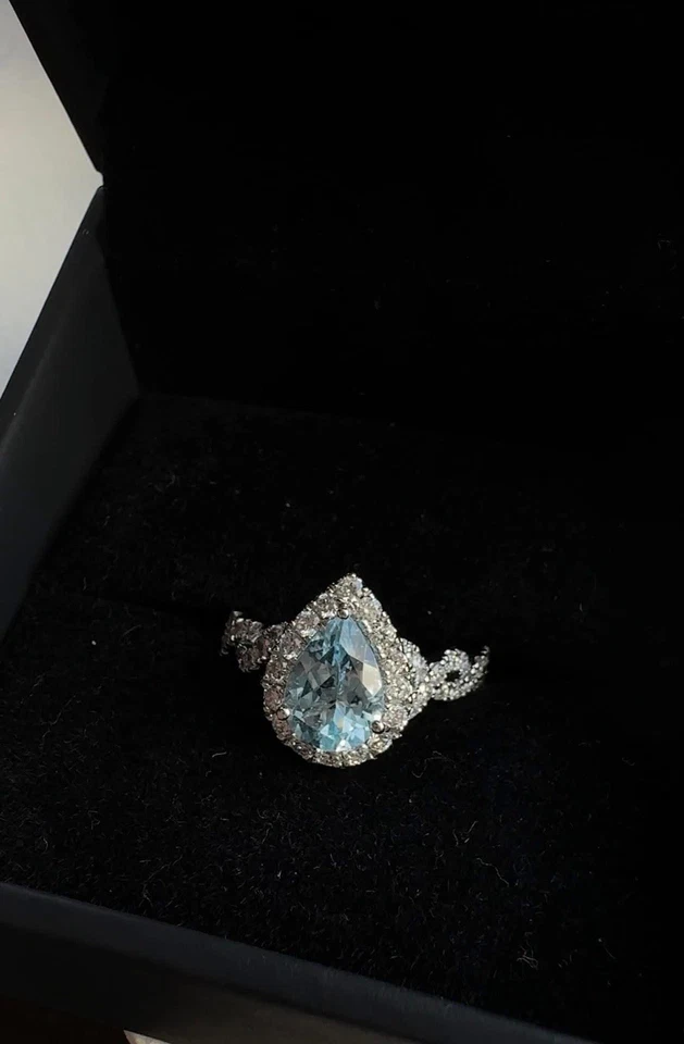 Anillo de boda de compromiso Neil Lane aguamarina de oro blanco de 14 quilates corte pera 3/4 CTTW Foto 4 de 4