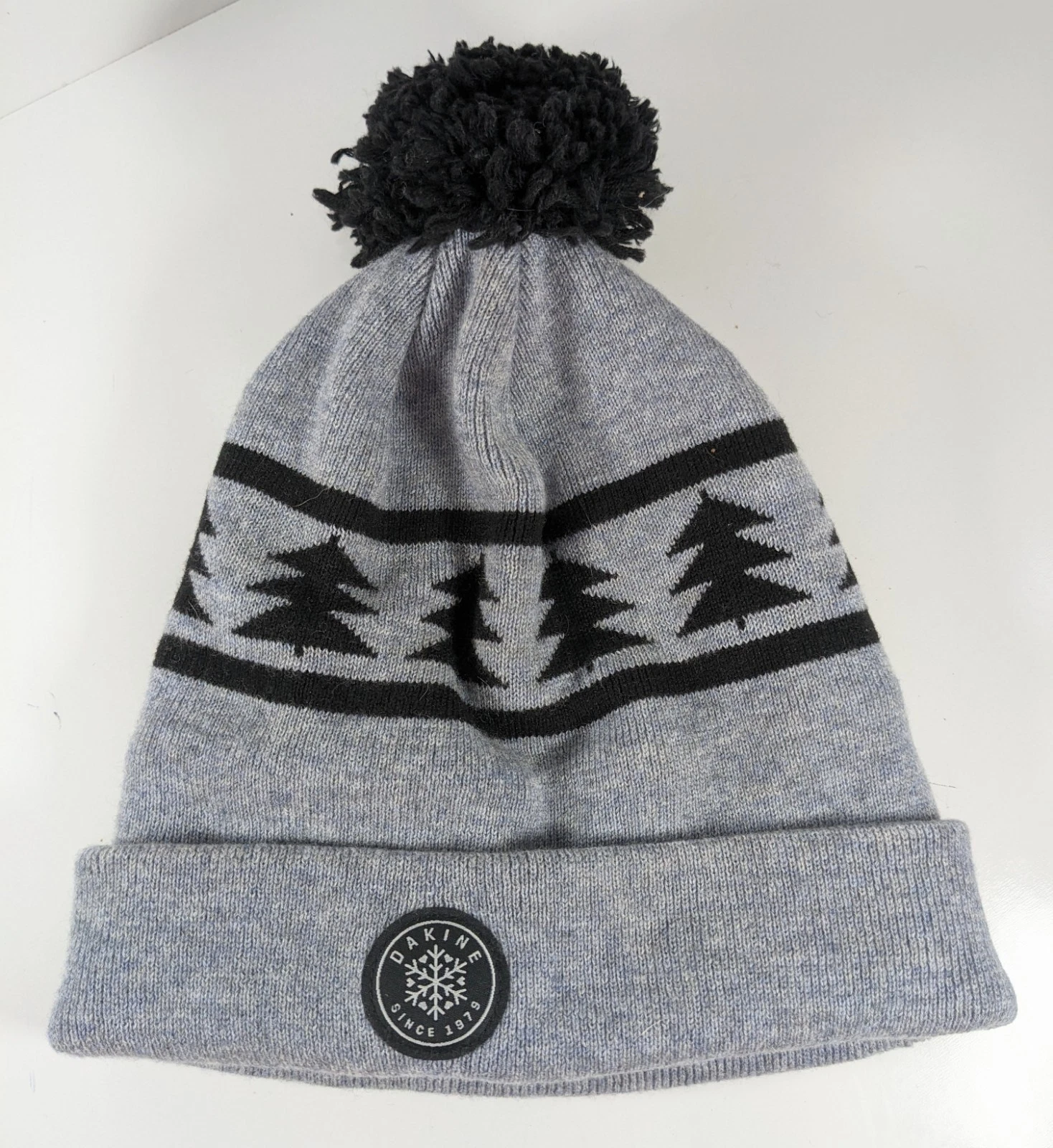Dakine Jack Pine Gray Hat Merino Wool Blend Pom Beanie Fleece Lined Comfort Cap