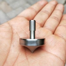 New Stainless steel Hand Twisting Spinning Top Gyro Gyroscope Spinner Top Toys