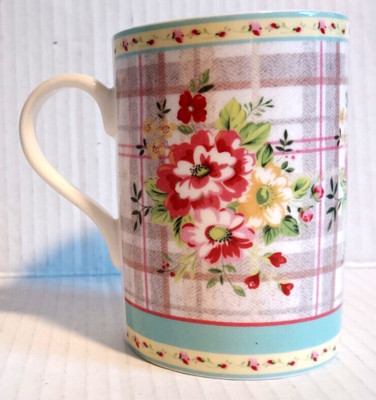 Queens by Churchill Mug The Caravan Trail The Highlands Arran Fine Bone China