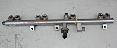 2012-2014 HYUNDAI EQUUS GENESIS 5.0L RIGHT FUEL RAIL with PRESSURE SENSOR