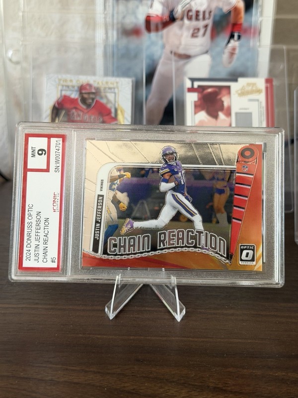 2024 Panini Donruss Optic Justin Jefferson Chain Reaction #5 Graded ICONIC
